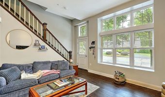 187 Washington Rd, Barrington, RI 02806