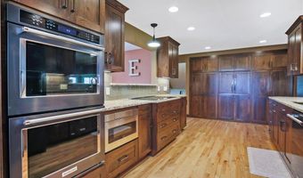 1210 Southview Ln, Albert Lea, MN 56007