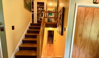 204 Meetinghouse Ln, Brattleboro, VT 05301