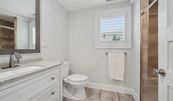 1539 Lowe Dr, Algonquin, IL 60102