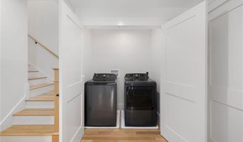 35 Anchor Way, Newport, RI 02840