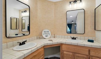 11635 W Locust Ln, Apple Valley, CA 92308