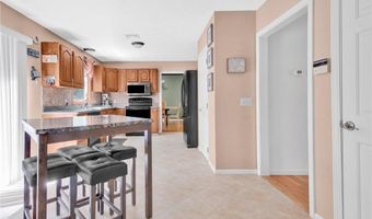 63 Derbyshire Dr, Cranston, RI 02921