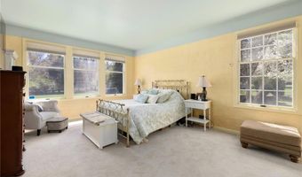 110 Osprey Dr, East Greenwich, RI 02818