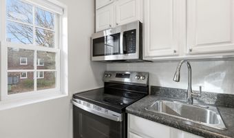 1744 N RHODES St 310, Arlington, VA 22201