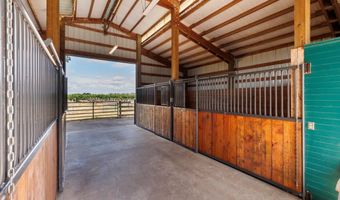 19801 OLMSTEAD Rd NE, Aurora, OR 97002