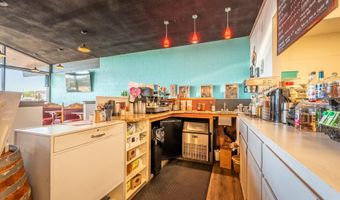 215 SE 10TH St, Bandon, OR 97411