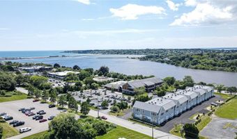 55 John Clarke Rd 3, Middletown, RI 02842