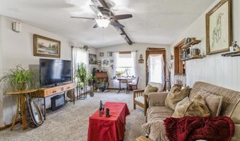 906 Grove St, Adel, IA 50003
