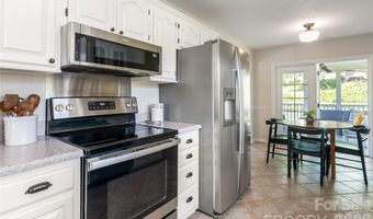 5 Mallory Meadows Ct, Arden, NC 28704
