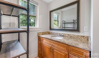 181 Courtland Pl, Asheville, NC 28801