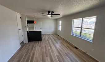 2 Lancaster Dr, Bella Vista, AR 72715