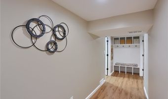 409 Shoreham Dr, Allison Park, PA 15101