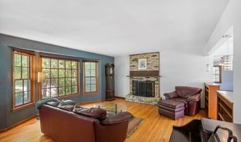 6337 Piping Rock Rd, Madison, WI 53711