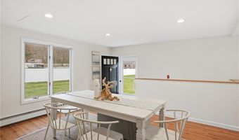 49 Roosevelt Dr, Bristol, RI 02809