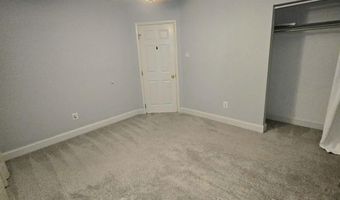 30 CLARK Dr, Barrington, NJ 08007