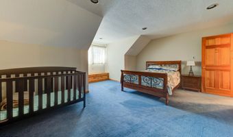 9 University Pl, Amsterdam, NY 12010