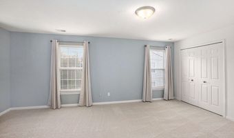 2768 S Knightsbridge Cir, Ann Arbor, MI 48105