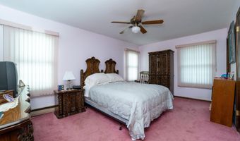 34 Michele Dr, Middletown, NJ 07748