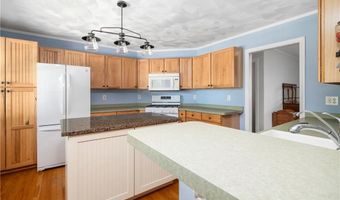 2985 Mendon Rd, Cumberland, RI 02864