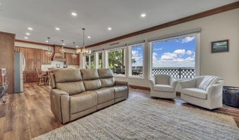 325 Lakeshore Dr, Arnolds Park, IA 51331