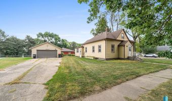 110 S 6th St, Beresford, SD 57004