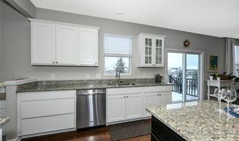 81 Garnett Cir, Copley, OH 44321