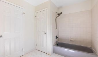 293 CHIPPENHAM Ln, Hockessin, DE 19707