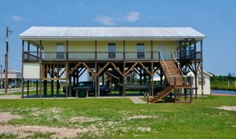 9019 St. Teresa Dr, Bay St. Louis, MS 39520