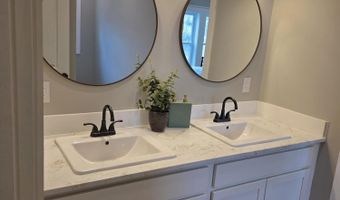 512 N 5th St, Amory, MS 38821