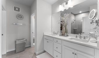 43785 TRANSIT Sq, Ashburn, VA 20147