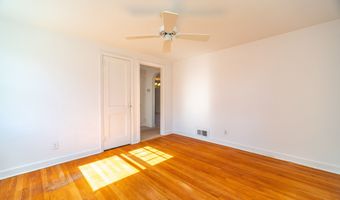 24 Homecrest Dr, Berlin, CT 06037