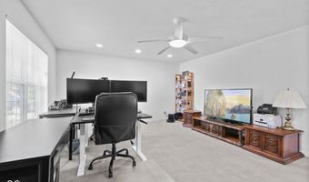 923 Stave Oak Dr, Beech Grove, IN 46107