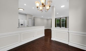 10 Millbrook Ct, Algonquin, IL 60102