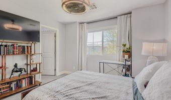 8964 Willow Break Ave, Las Vegas, NV 89148