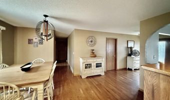 12925 Prairiewood Dr, Aberdeen, SD 57401