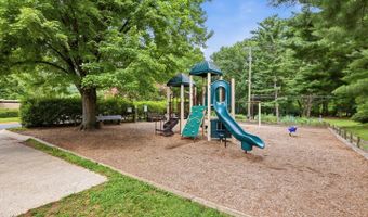 7525 SPRING LAKE Dr #C2, Bethesda, MD 20817