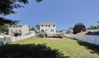 71 Francis Ave, East Providence, RI 02915