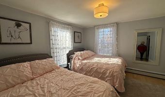 68 Park St, Belfast, ME 04915