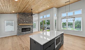 6 Francis Dr, Bella Vista, AR 72715