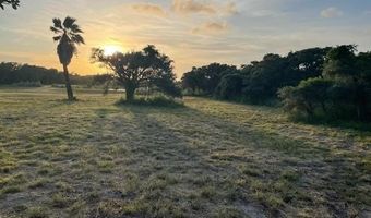 140 Vanderworth Ln, Aransas Pass, TX 78336