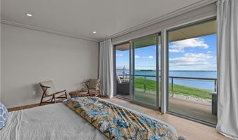 82 Ellery Rd, Newport, RI 02840
