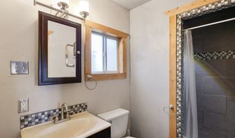 705 E Ave E, Alpine, TX 79830