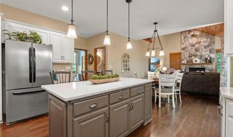 4309 Colleen Ct, Arden Hills, MN 55112