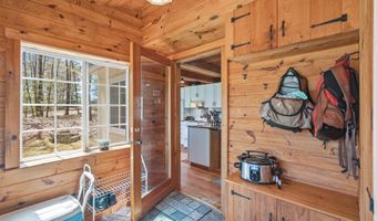101 Canterbury Shore Dr, Canterbury, NH 03224