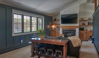 502 Skyline Dr, Cody, WY 82414