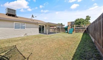 14291 Rosemary Cir, Armona, CA 93202