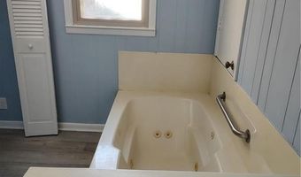 110 Walden Ln, Ararat, NC 27007