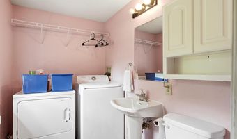 757 N Hanover St, Auburn, KS 66402