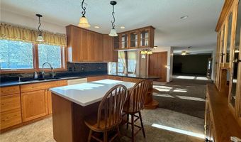 236 Wilson St, Alden, MN 56009